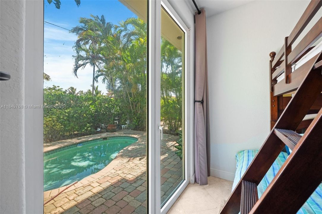 En Venta: $1,695,000 (4 camas, 3 baños, 2896 Pies cuadrados)