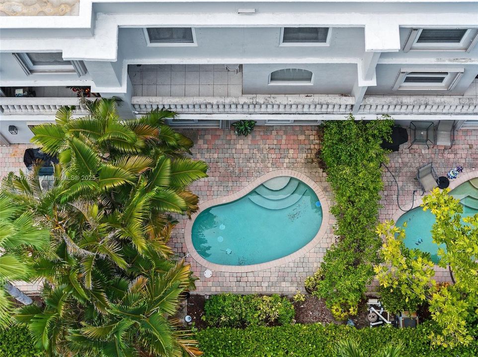 En Venta: $1,695,000 (4 camas, 3 baños, 2896 Pies cuadrados)