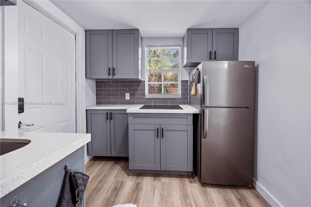 For Sale: $530,000 (2 beds, 2 baths, 1138 Square Feet)