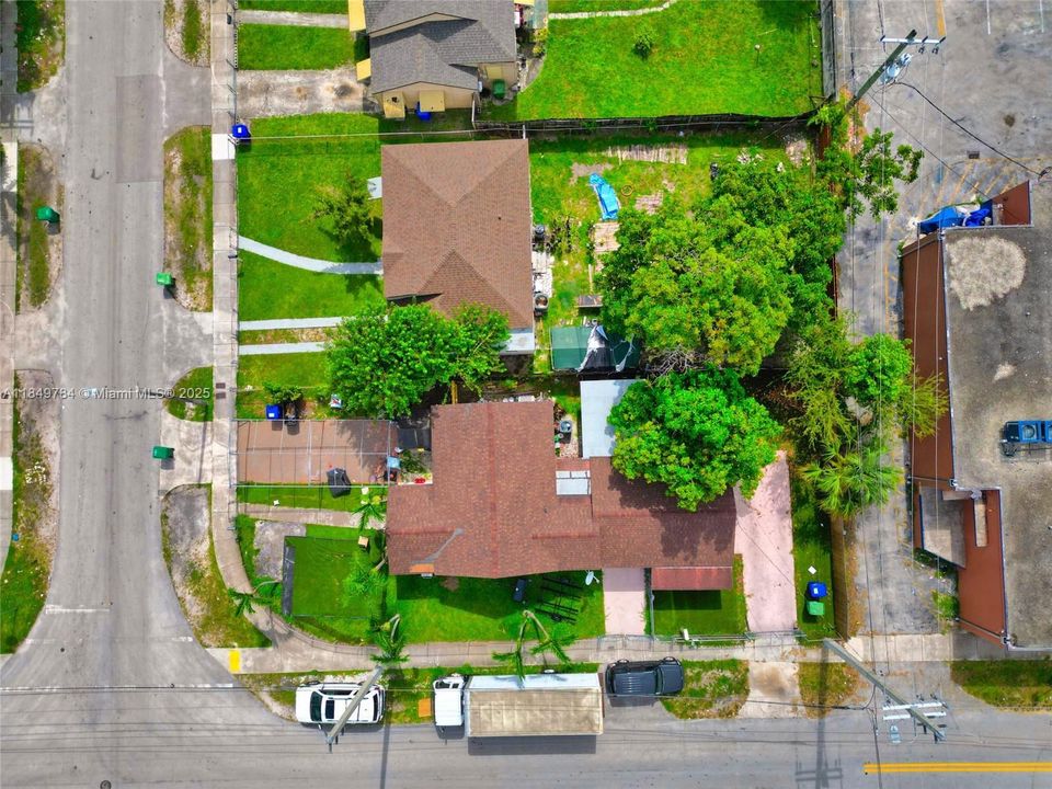For Sale: $530,000 (2 beds, 2 baths, 1138 Square Feet)