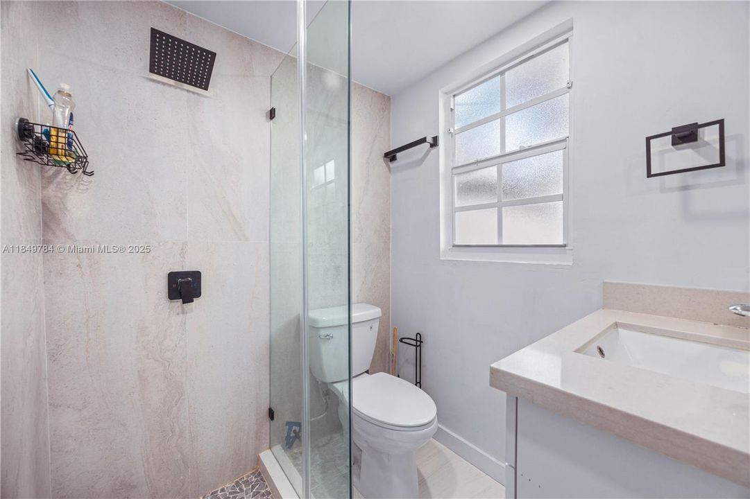 For Sale: $530,000 (2 beds, 2 baths, 1138 Square Feet)