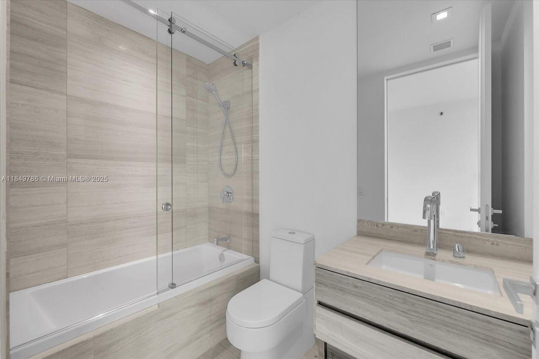 En Venta: $4,500,000 (4 camas, 4 baños, 2682 Pies cuadrados)