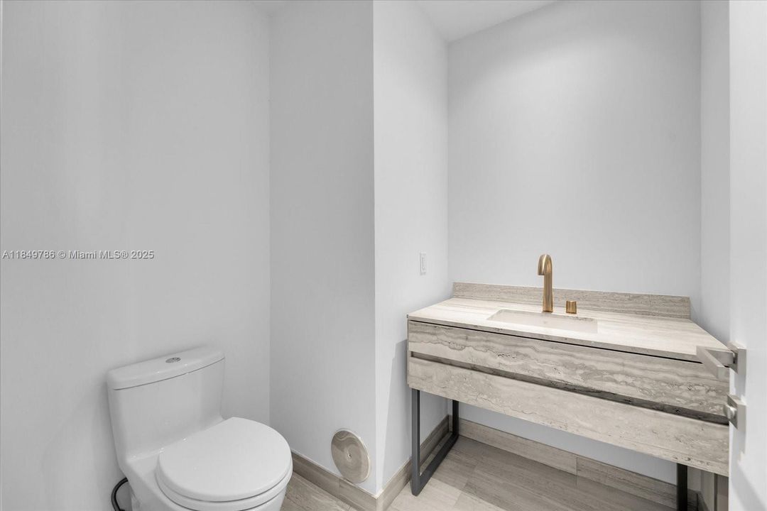 En Venta: $4,500,000 (4 camas, 4 baños, 2682 Pies cuadrados)