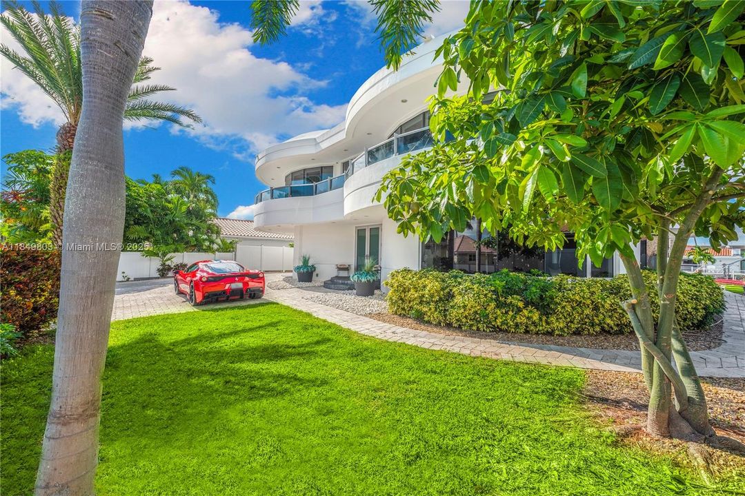 Activo con contrato: $25,000 (6 camas, 6 baños, 0 Pies cuadrados)