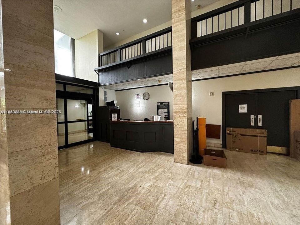 На продажу: $265,000 (2 спален, 2 ванн, 1073 Квадратных фут)