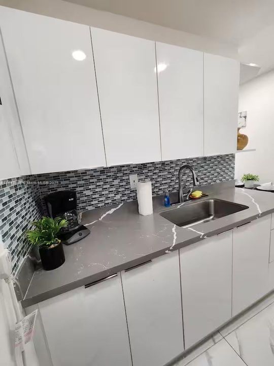 Недавно продано: $3,299,000 (0 спален, 0 ванн, 4914 Квадратных фут)