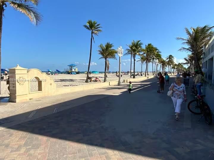 Недавно продано: $3,299,000 (0 спален, 0 ванн, 4914 Квадратных фут)