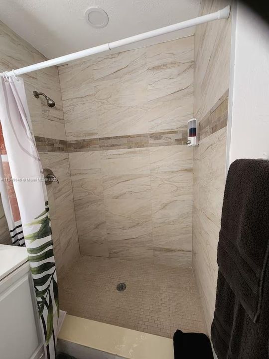 Недавно продано: $3,299,000 (0 спален, 0 ванн, 4914 Квадратных фут)