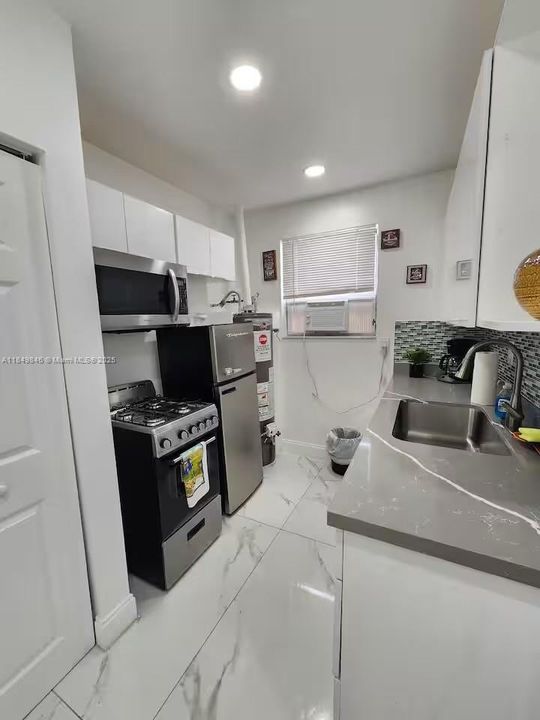 Недавно продано: $3,299,000 (0 спален, 0 ванн, 4914 Квадратных фут)