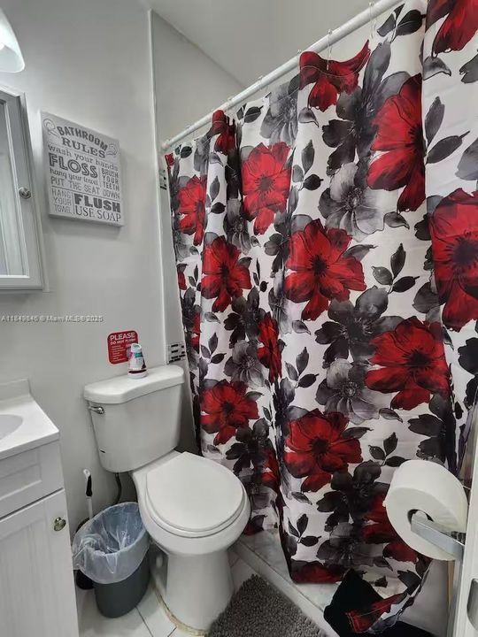 Недавно продано: $3,299,000 (0 спален, 0 ванн, 4914 Квадратных фут)