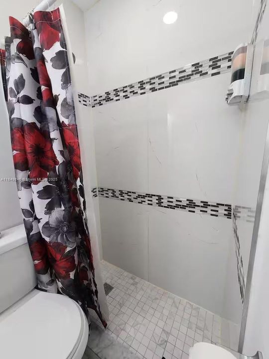 Недавно продано: $3,299,000 (0 спален, 0 ванн, 4914 Квадратных фут)