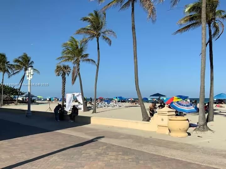 Недавно продано: $3,299,000 (0 спален, 0 ванн, 4914 Квадратных фут)