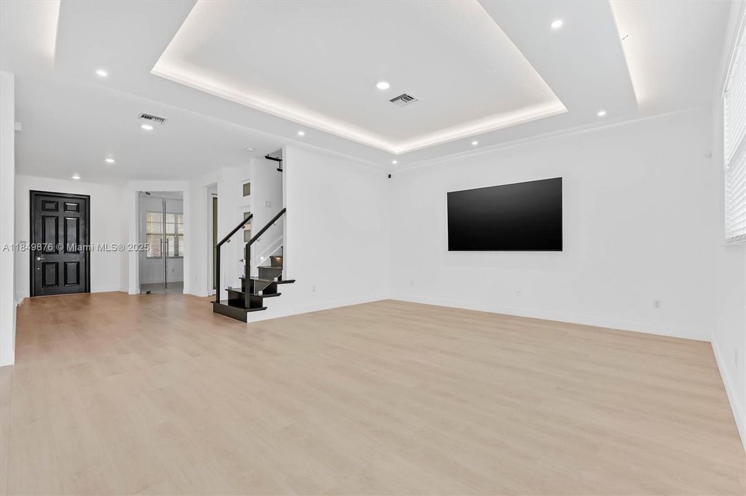 Недавно продано: $799,000 (5 спален, 2 ванн, 3065 Квадратных фут)