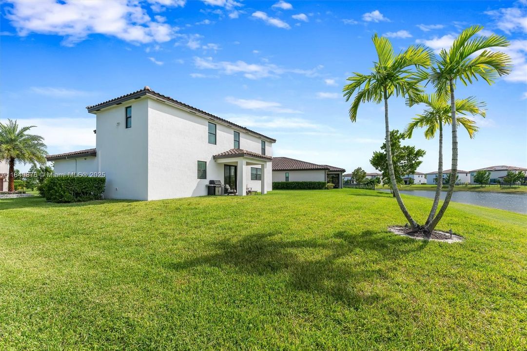 Недавно продано: $799,000 (5 спален, 2 ванн, 3065 Квадратных фут)