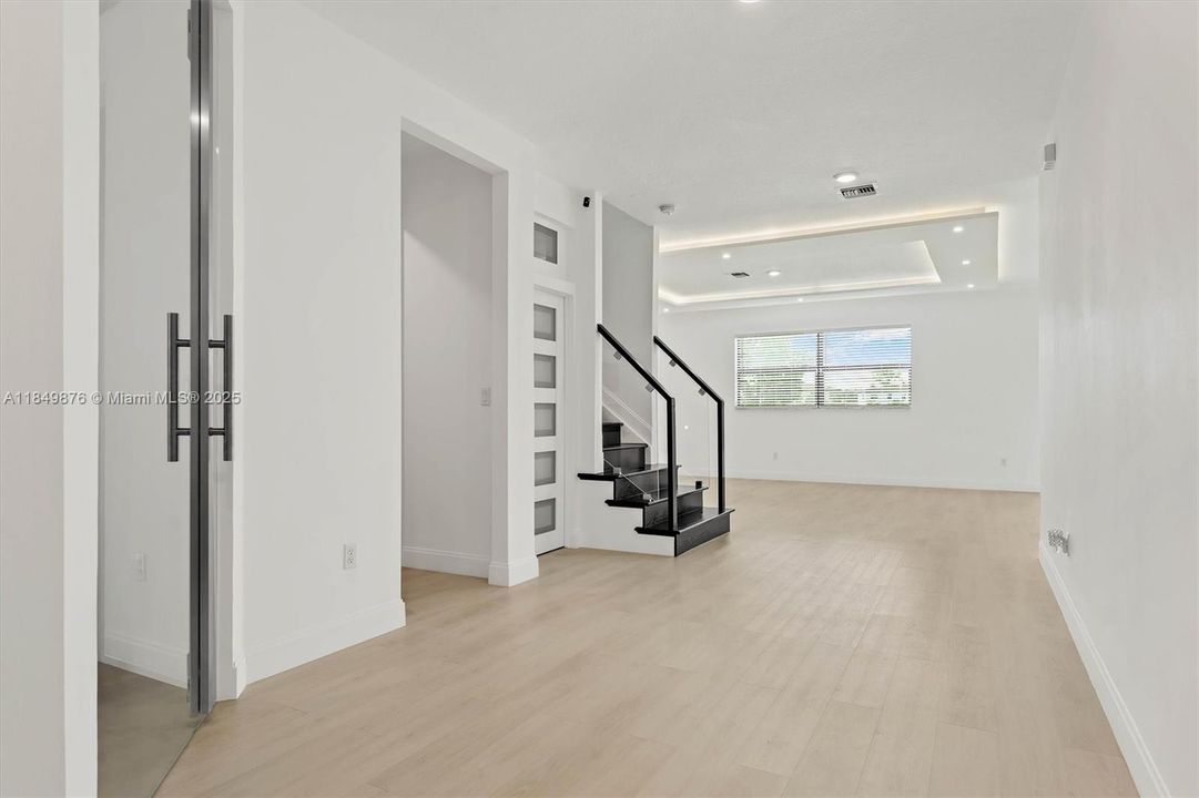 Недавно продано: $799,000 (5 спален, 2 ванн, 3065 Квадратных фут)