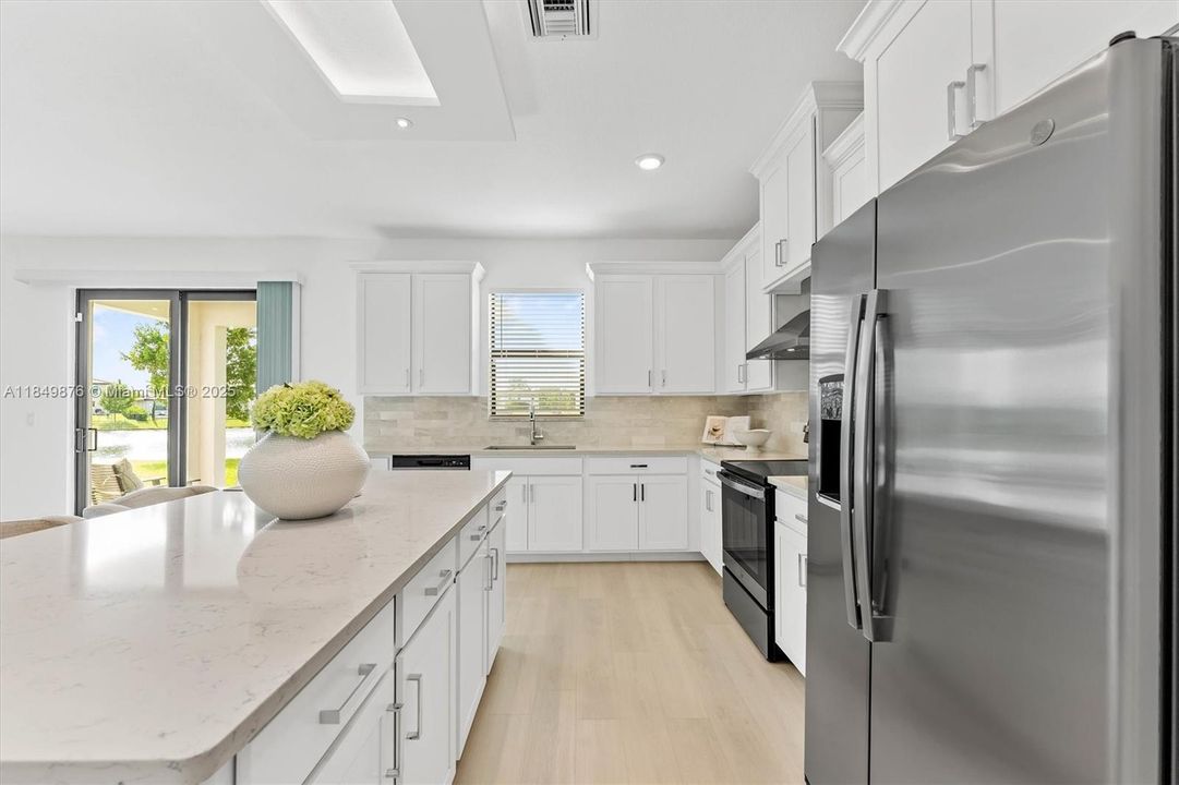 Недавно продано: $799,000 (5 спален, 2 ванн, 3065 Квадратных фут)