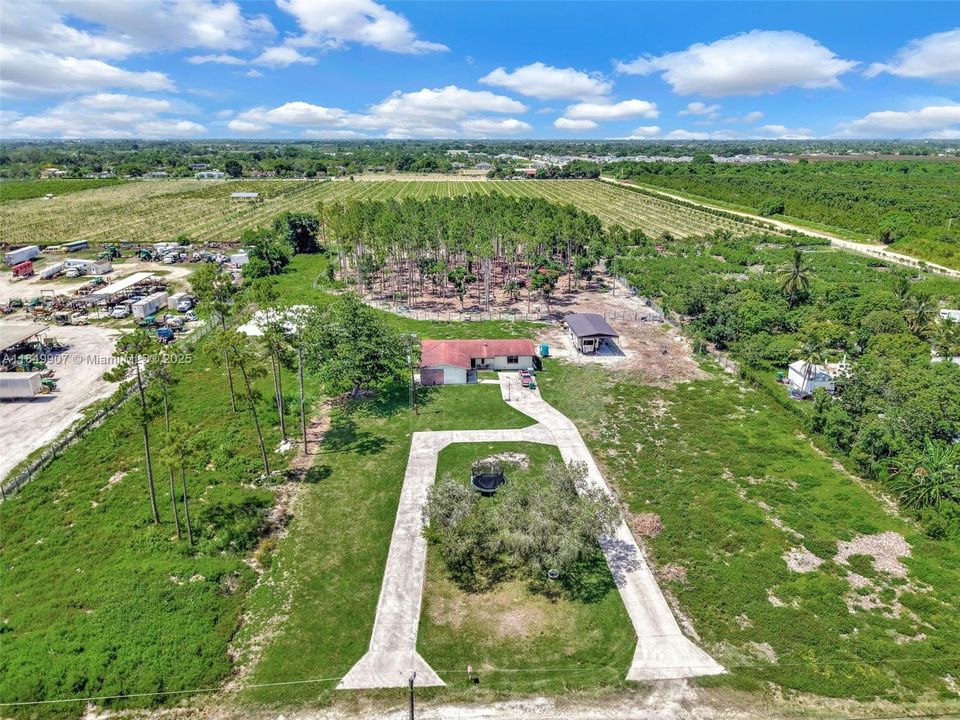 待售: $1,600,000 (4 贝兹, 2 浴室, 2181 平方英尺)