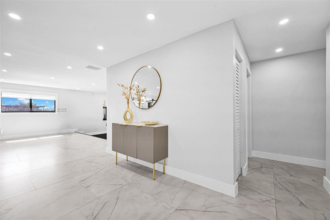 待售: $1,600,000 (4 贝兹, 2 浴室, 2181 平方英尺)