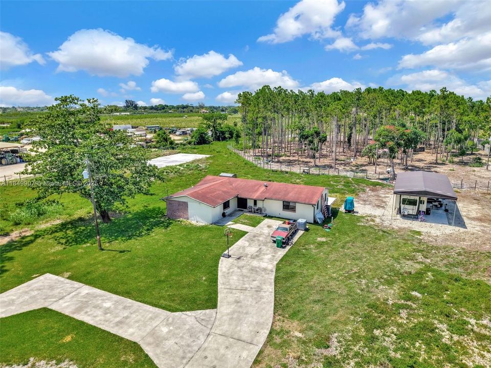 待售: $1,600,000 (4 贝兹, 2 浴室, 2181 平方英尺)