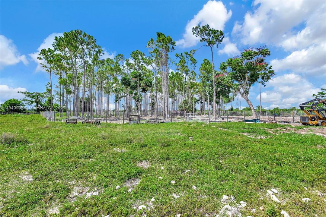 待售: $1,600,000 (4 贝兹, 2 浴室, 2181 平方英尺)