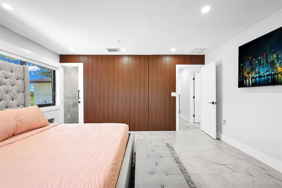 待售: $1,600,000 (4 贝兹, 2 浴室, 2181 平方英尺)