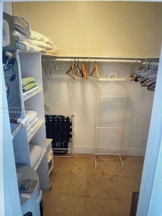 For Rent: $2,400 (1 beds, 1 baths, 530 Square Feet)