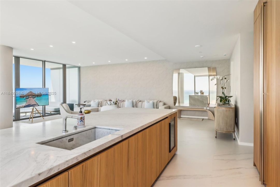 En Renta: $22,000 (3 camas, 3 baños, 2913 Pies cuadrados)