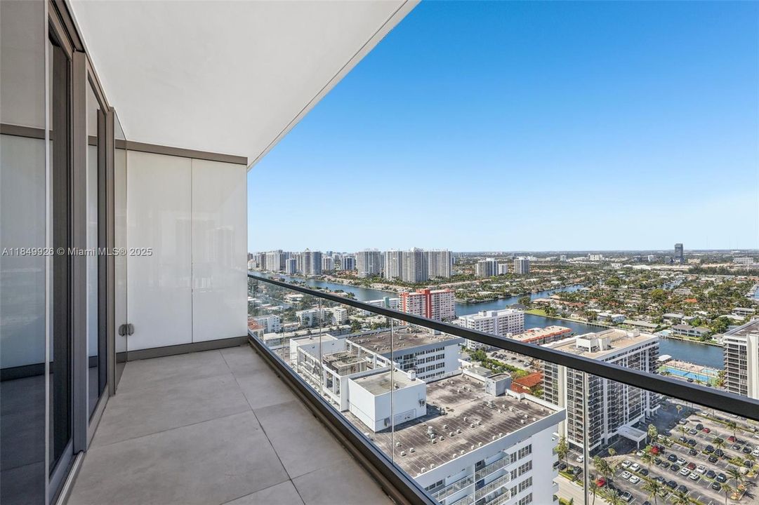 En Renta: $22,000 (3 camas, 3 baños, 2913 Pies cuadrados)