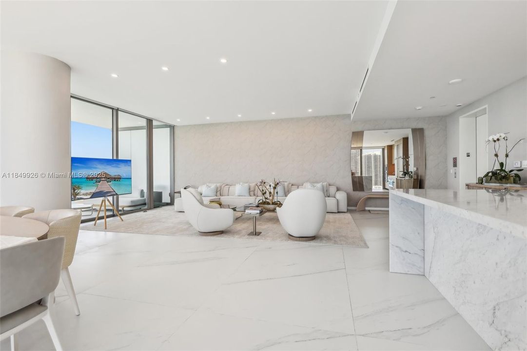 En Renta: $22,000 (3 camas, 3 baños, 2913 Pies cuadrados)