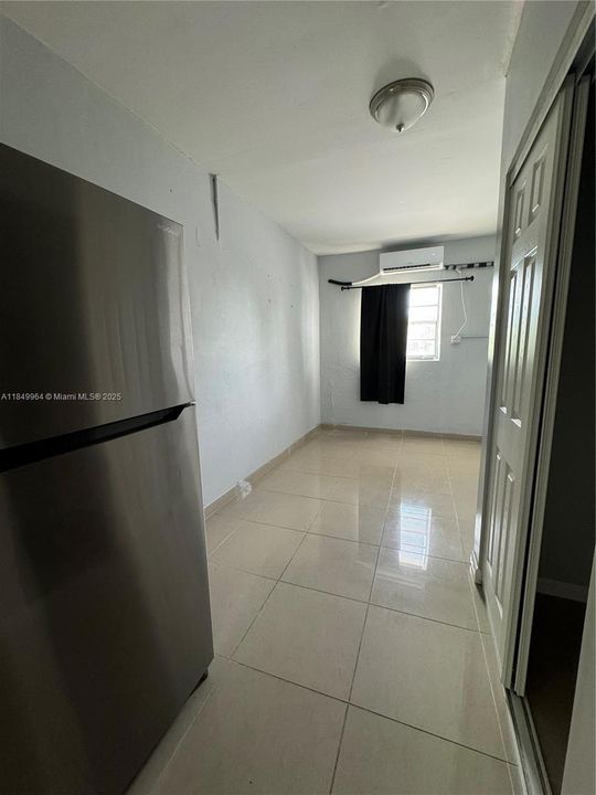 Active With Contract: $1,350 (0 beds, 1 baths, 26416 Square Feet)