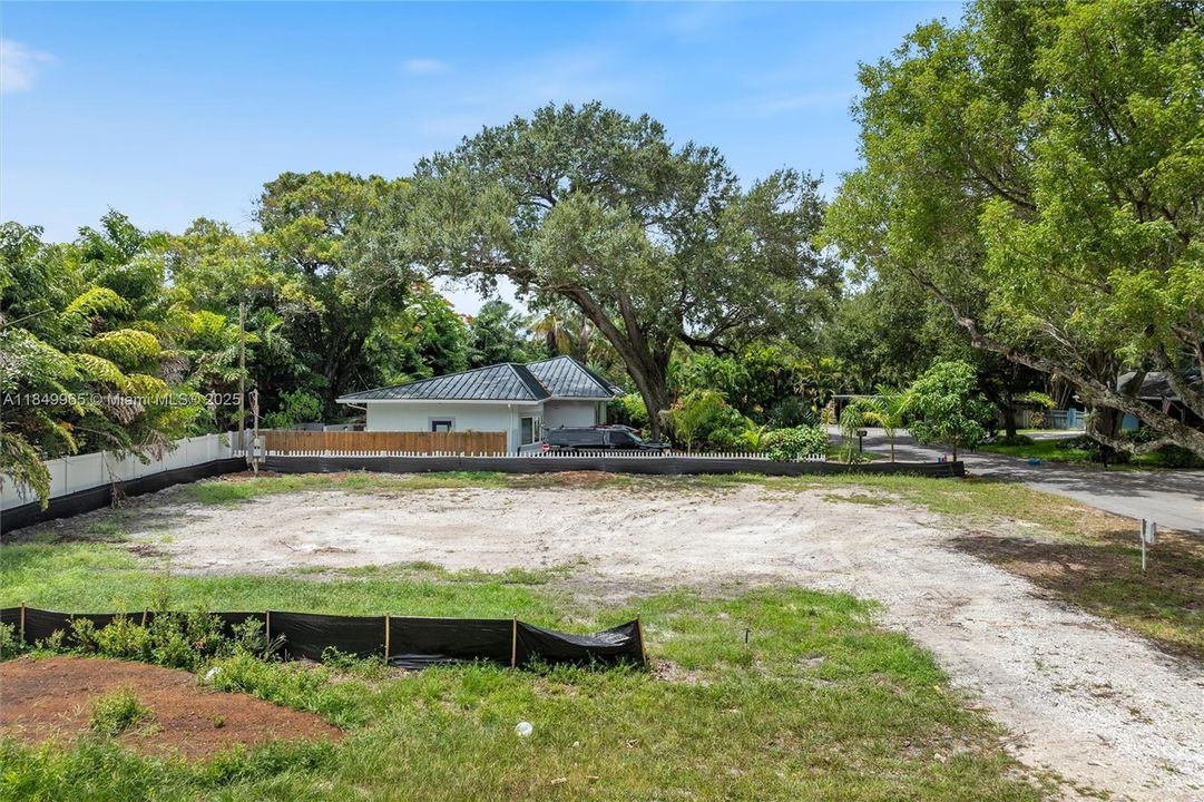 For Sale: $799,000 (7,488 sqft)