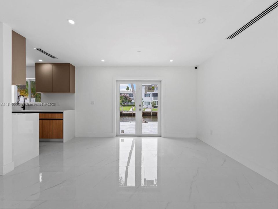 For Sale: $1,499,999 (0 beds, 0 baths, 2494 Square Feet)