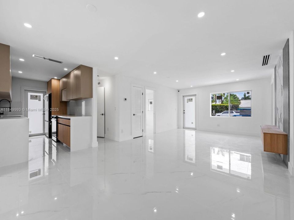 For Sale: $1,499,999 (0 beds, 0 baths, 2494 Square Feet)