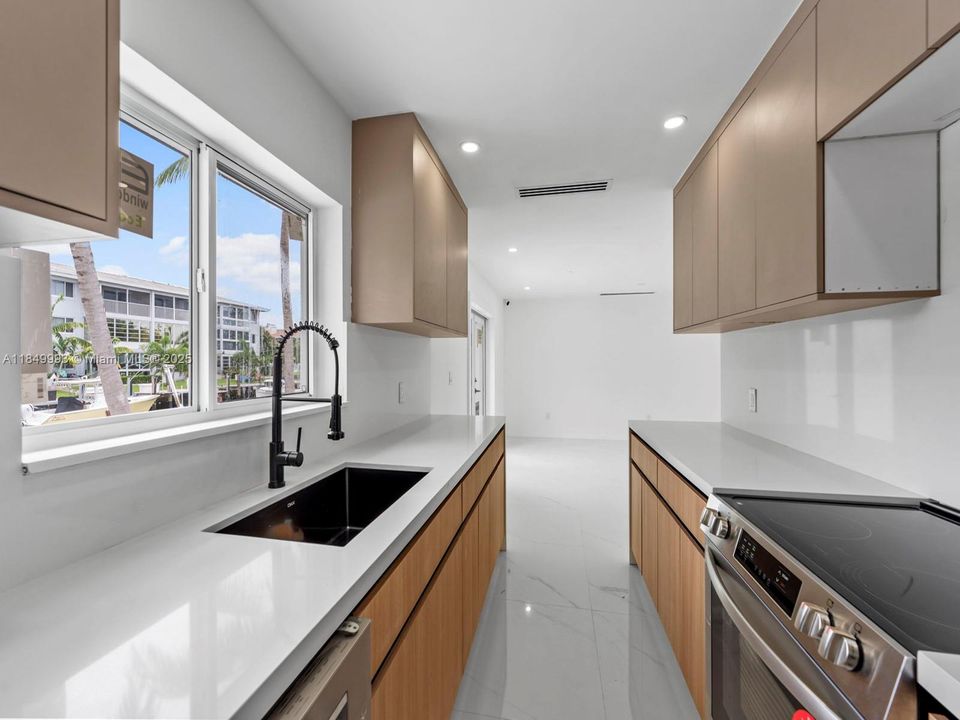 For Sale: $1,499,999 (0 beds, 0 baths, 2494 Square Feet)