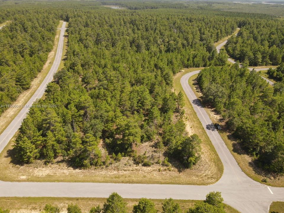 На продажу: $7,000 (0.26 acres)