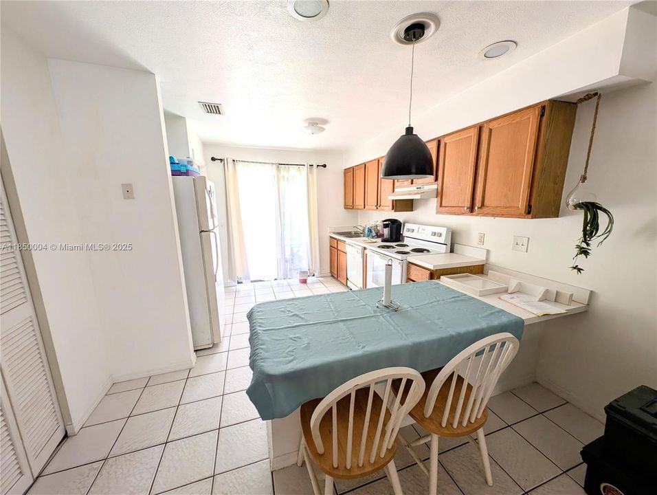 For Sale: $950,000 (0 beds, 0 baths, 2400 Square Feet)