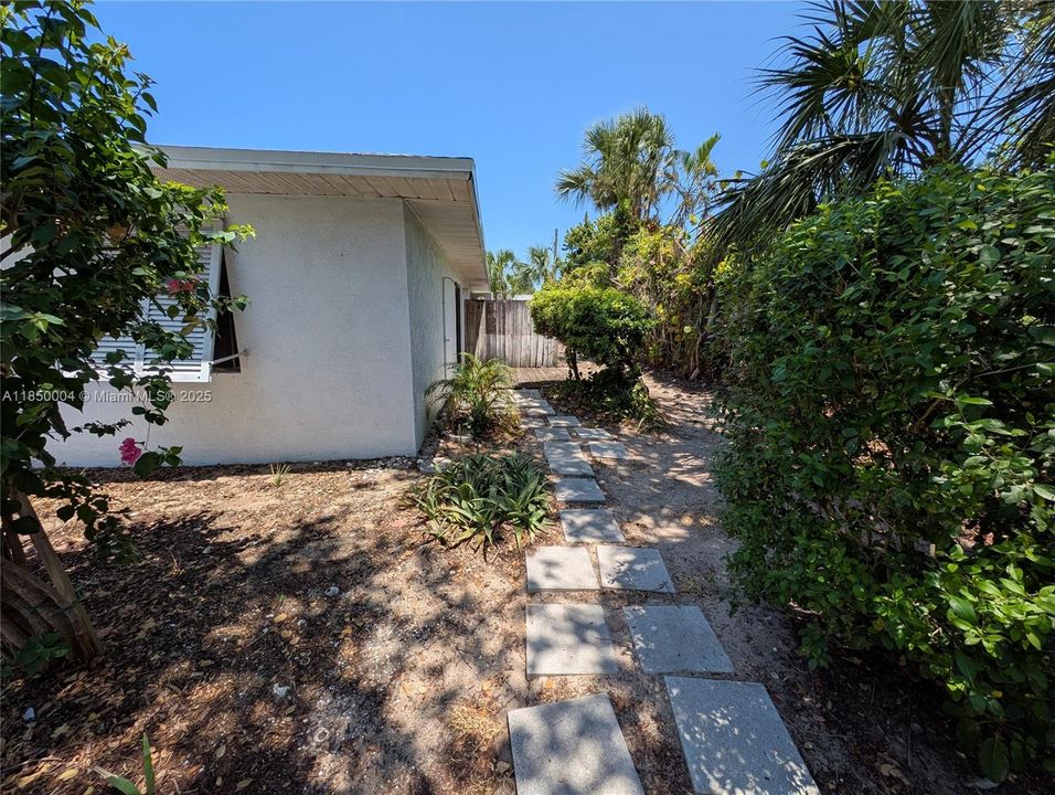 For Sale: $950,000 (0 beds, 0 baths, 2400 Square Feet)