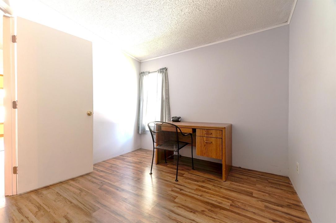 Bedroom 1b