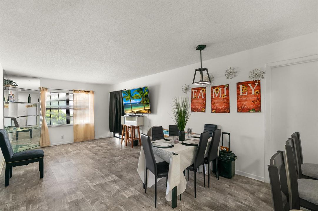 2291-Linton-Ridge-Cir-Apt-B4-HigMedia-01