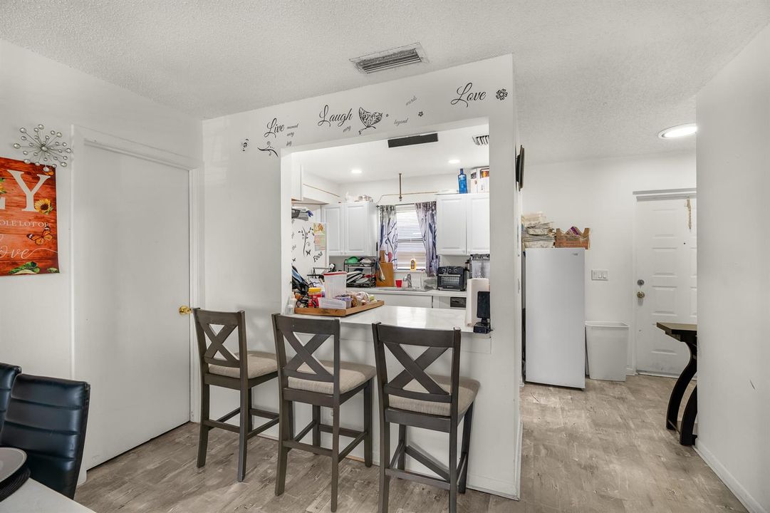 2291-Linton-Ridge-Cir-Apt-B4-HigMedia-01