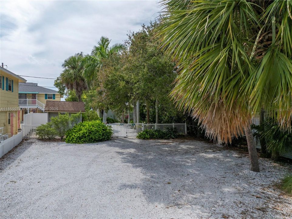 待售: $4,500,000 (0 贝兹, 0 浴室, 3090 平方英尺)