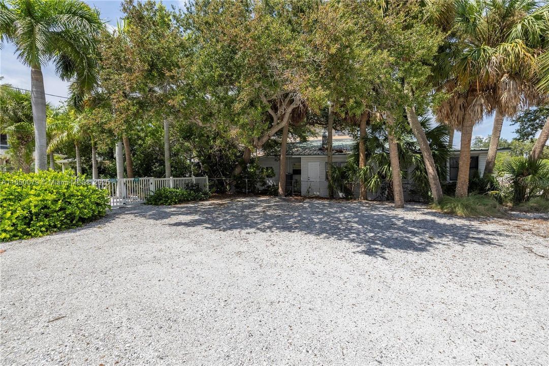 待售: $4,500,000 (0 贝兹, 0 浴室, 3090 平方英尺)