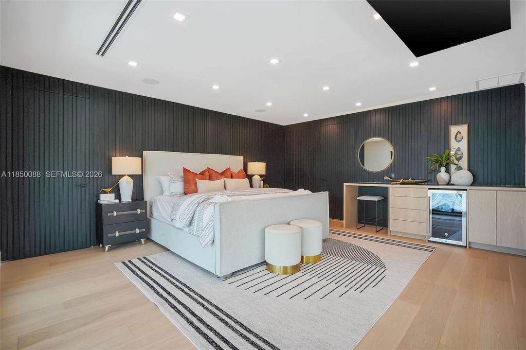 В аренду: $45,000 (5 спален, 6 ванн, 3955 Квадратных фут)