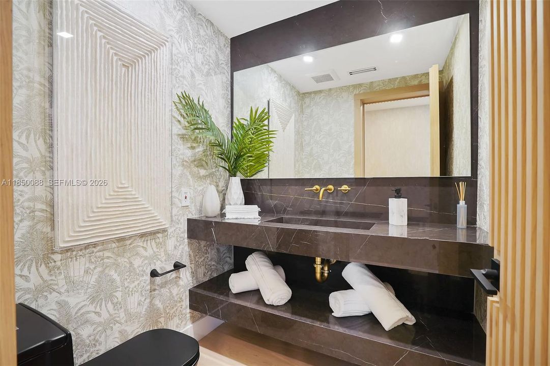 В аренду: $45,000 (5 спален, 6 ванн, 3955 Квадратных фут)