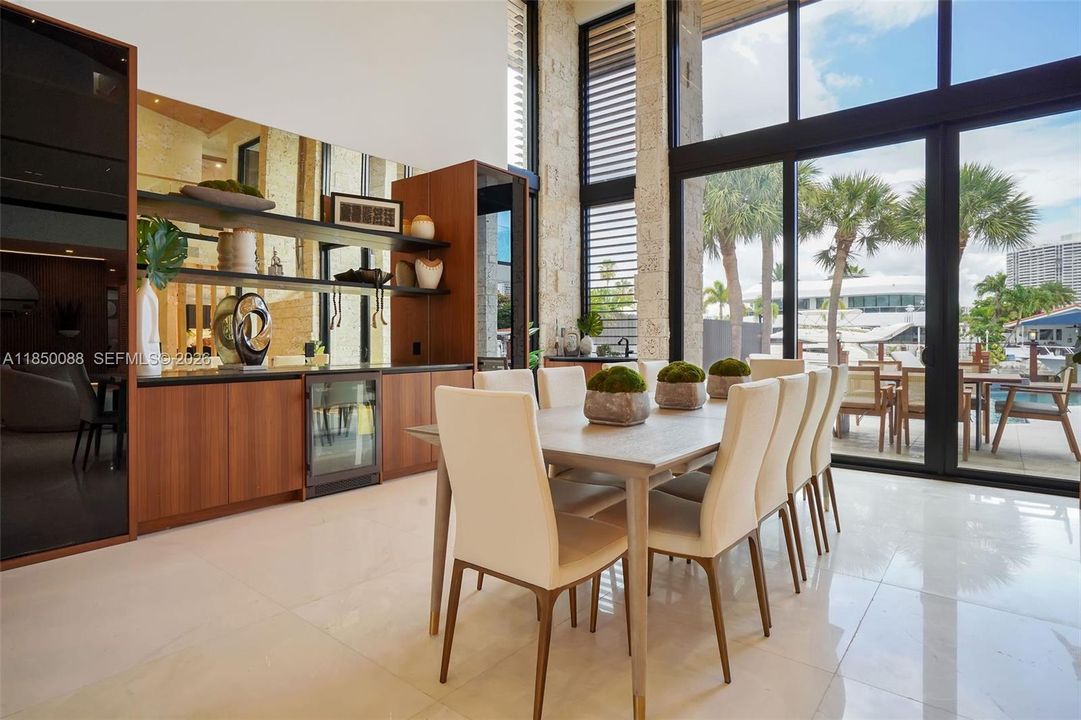 В аренду: $45,000 (5 спален, 6 ванн, 3955 Квадратных фут)