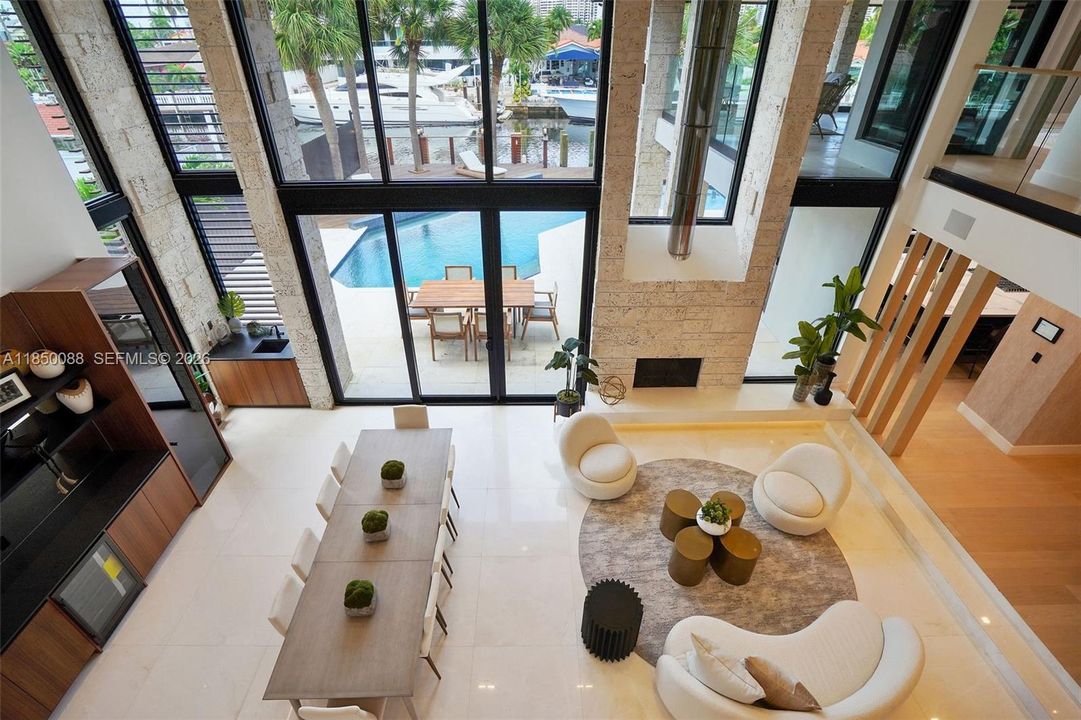 В аренду: $45,000 (5 спален, 6 ванн, 3955 Квадратных фут)