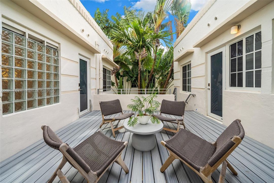 待售: $585,000 (2 贝兹, 2 浴室, 920 平方英尺)