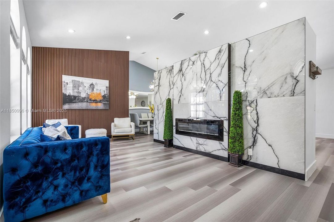 Vendido Recientemente: $720,000 (4 camas, 2 baños, 2051 Pies cuadrados)