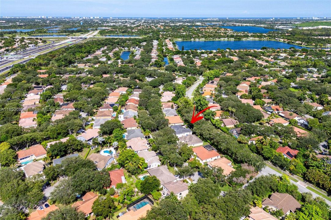 Vendido Recientemente: $720,000 (4 camas, 2 baños, 2051 Pies cuadrados)