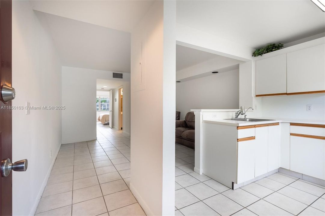 Vendido Recientemente: $117,000 (1 camas, 1 baños, 575 Pies cuadrados)